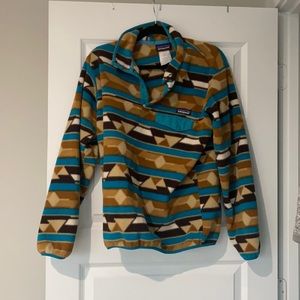 Size M women’s Patagonia SYNCHILA printed pullover